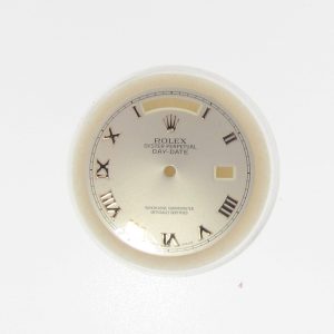 GENTS ROSE GOLD ROLEX PRES ROMAN NUMERAL DIAL.