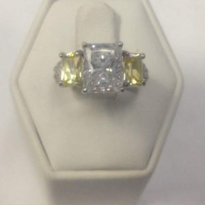 LDS 14K W.G FASH RING CZ CENTER, YELLOW CZS ON SIDE, 3.4DWT