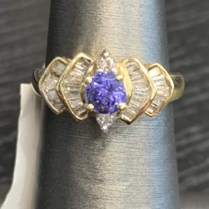 LDS 14K Y/G RING W/24 BAG DIA, 2 RND DIA(2/3CT TW) 1 RND TANZANITE,L 1.9DWT