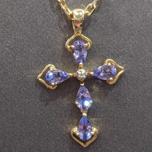 MEXICAN 14K YELLOW GOLD DIAMOND AND GEMSTONE PENDANT WITH SMALL PURPLE GEMSTONES      (1PTS)(0.7 DWT)