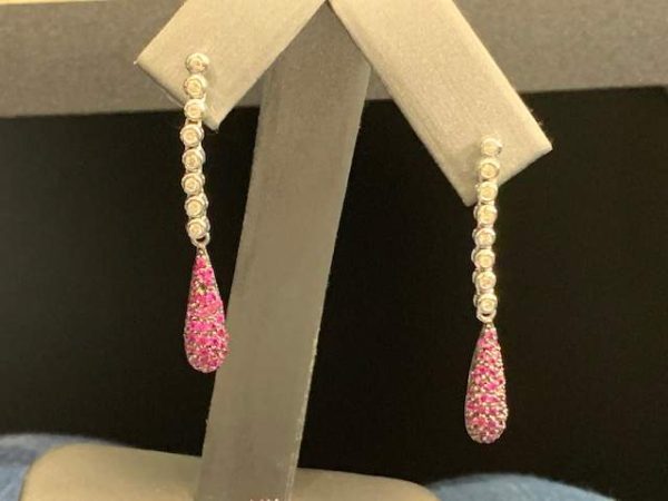 14K WHITE GOLD DIAMOND AND RUBY DROP EARRINGS 16 RD DIAMONDS AND 50 RUBY 40CTS DIAMONDS 2.4 DWT