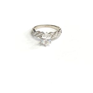 KNOT TWIST DIAMOND RING