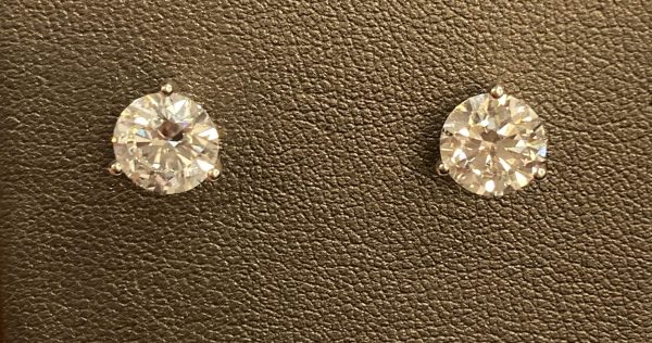 14K WHITE GOLD STUD EARRINGS WITH 2 ROUND LAB GROWN DIAMONDS 3-PRONG WEIGHING APPROXIMATELY 3.00 TCW.     COLOR: E-F CLARITY: VS1-VS2 DIS# 517154 COMES WITH CARD & POUCH.