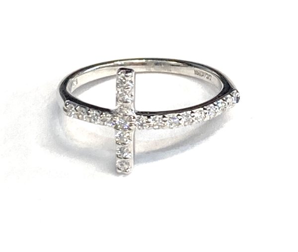 DIAMOND CROSS RING
