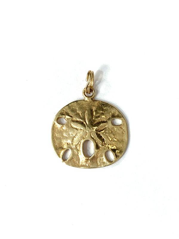 GOLD SEASHELL PENDANT