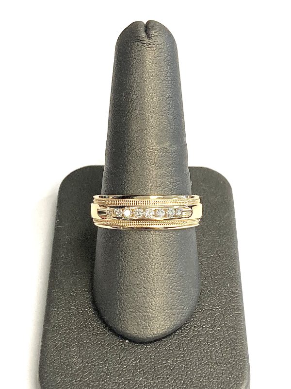 MEN'S DIAMOND RING